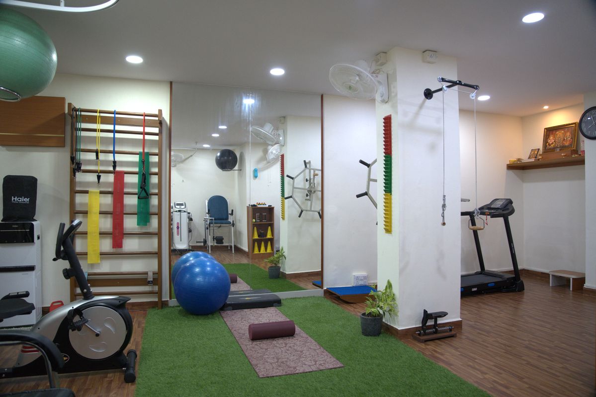 Full rehabilitation area with physio ball