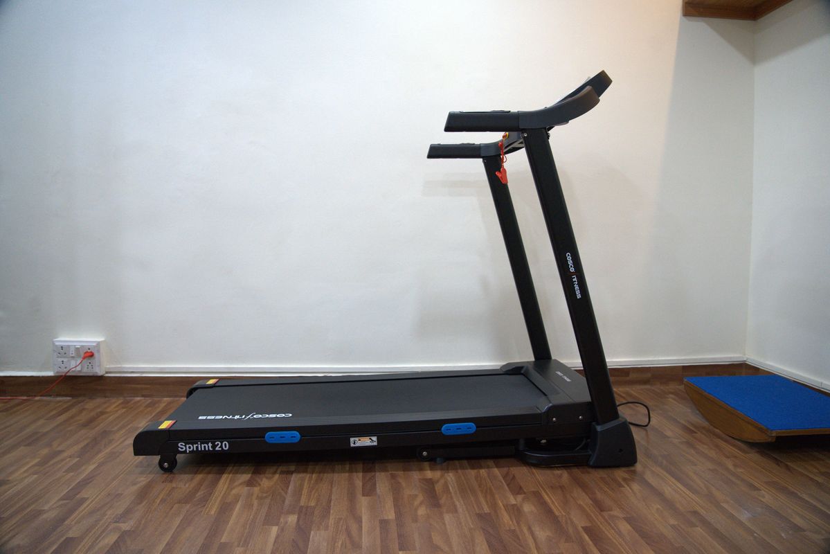Treadmill gait analysis for sports rehabilitation